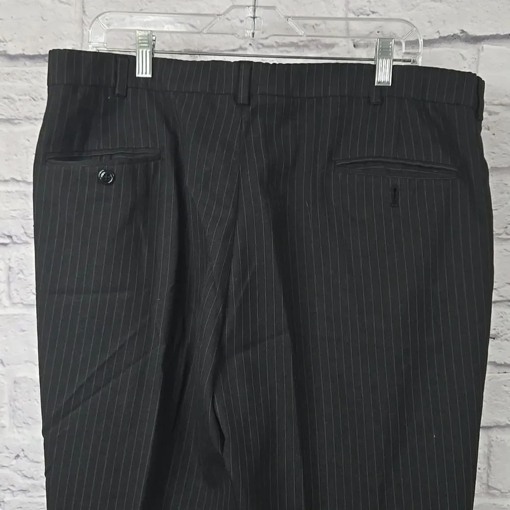 Haggar Men's 38x29 Black Pinstripe Classic Pleated Front Dress Pant Cuff No Iron - Picture 13 of 15